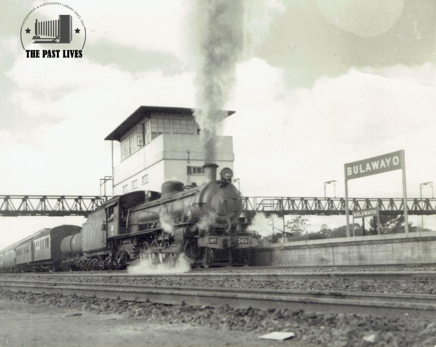 1930 Zimbabwe, Rhodesia Railways, train Bulawayo station