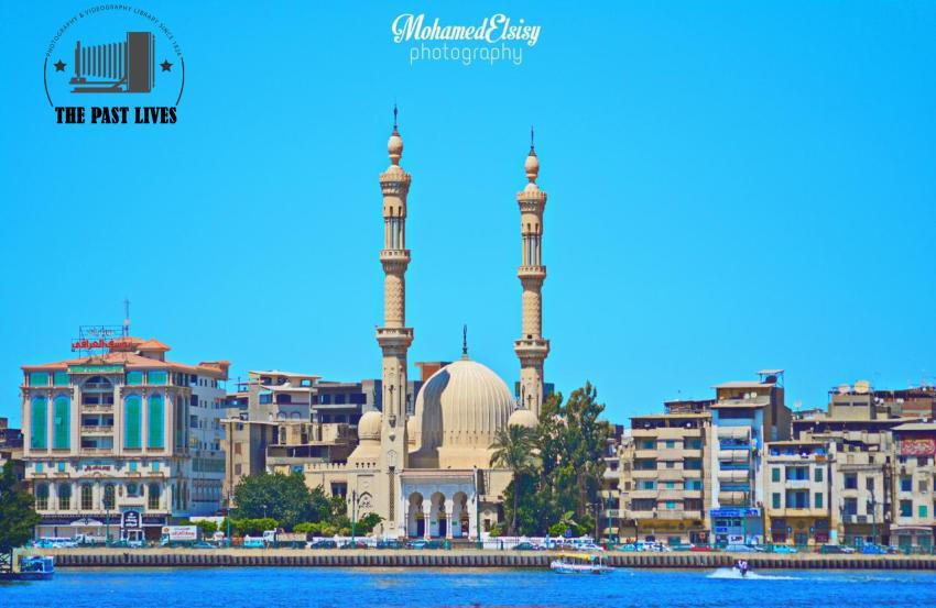 2016 Egypt, Al-Bahr Mosque in Damietta